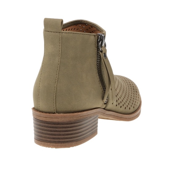 Memory Foam Perforated Women’s Fashion Boots - Picture 6 of 10